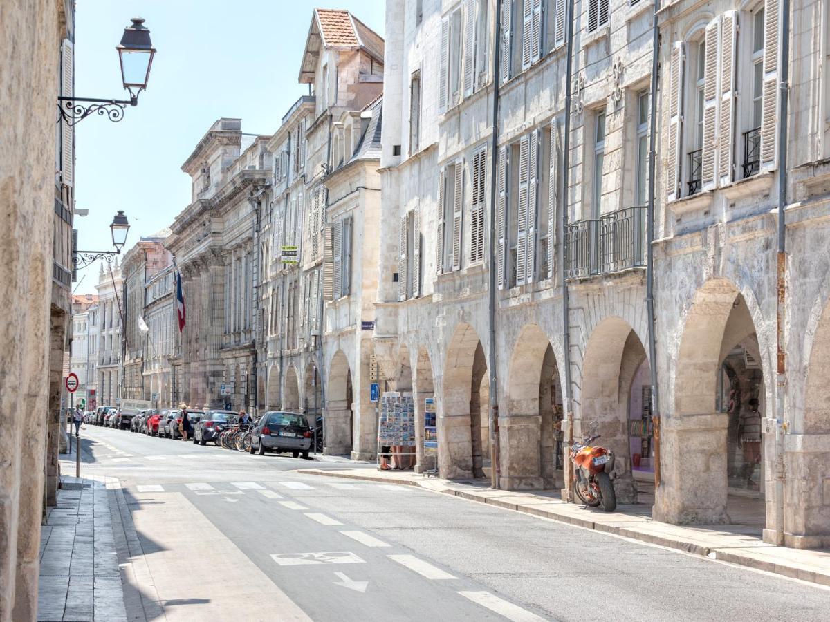 Bed and Breakfast Cour Des Dames La Rochelle  Exteriér fotografie